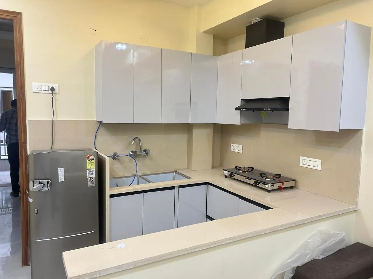 Hotel Luxury 1 Bhk Serviced Apartments Near Artemis Hospital Sector 52 India